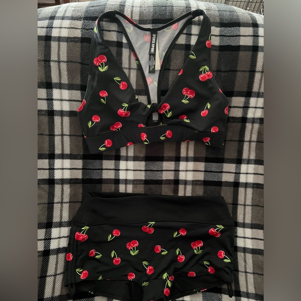 NWOT Victoria secret PINK Matching Ultimate Gym to Swim set in cherry pattern! M